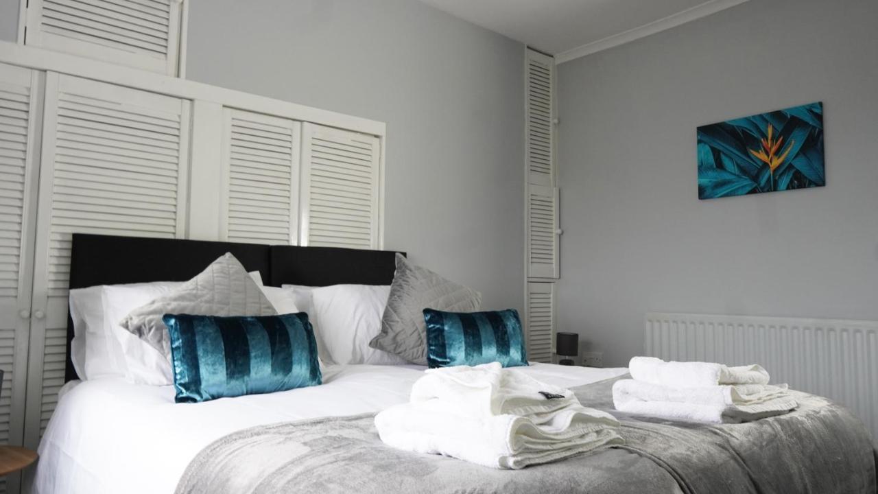 Portobello House - Four Bedroom House Perfect For Contractors - Sleeps 6 - Free Parking Wolverhampton Exterior photo